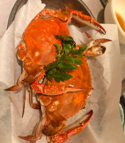 Superior Jumbo Swimming Crab: Bursting with Rich, Creamy Roe and Tomalley